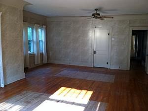 4th image of 231 N Hanselman St