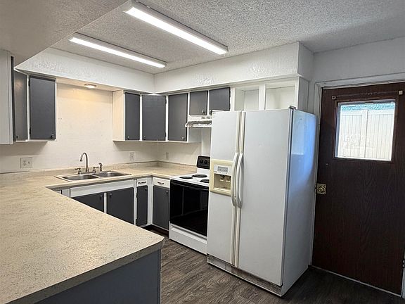 3rd image of 2150 College Pl APT 2