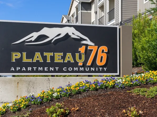 Plateau 176 Apartments
