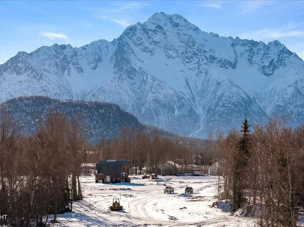981 S Mary St, Palmer, AK 99645
