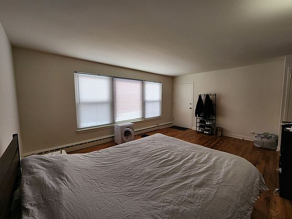 4th image of 2104-24 W Foster Ave #2106-1S