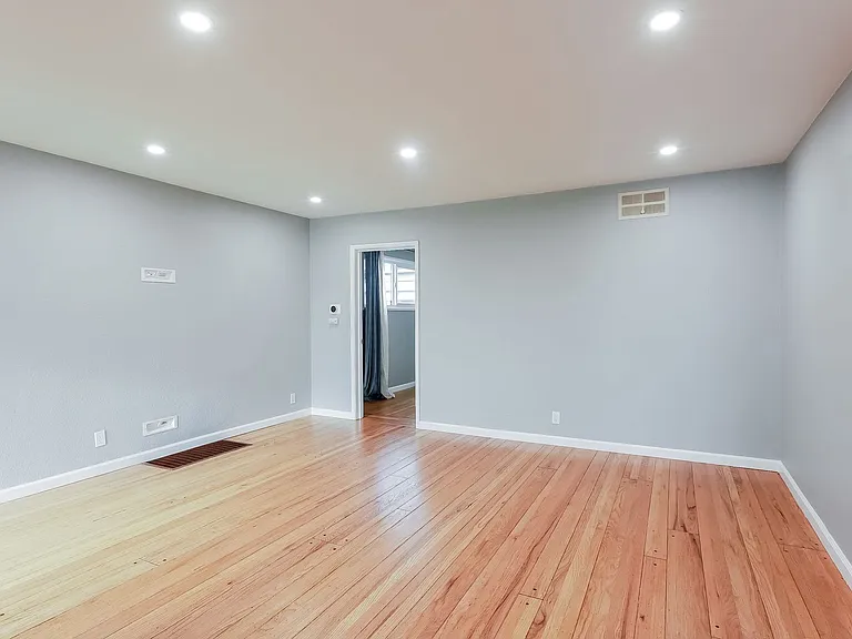 3337 64th Avenue Pl — Photo 3