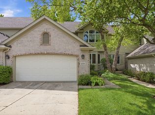 2235 Tamarack Dr, Downers Grove, IL 60515