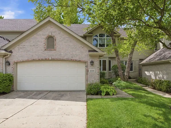 2235 Tamarack Dr, Downers Grove, IL 60515