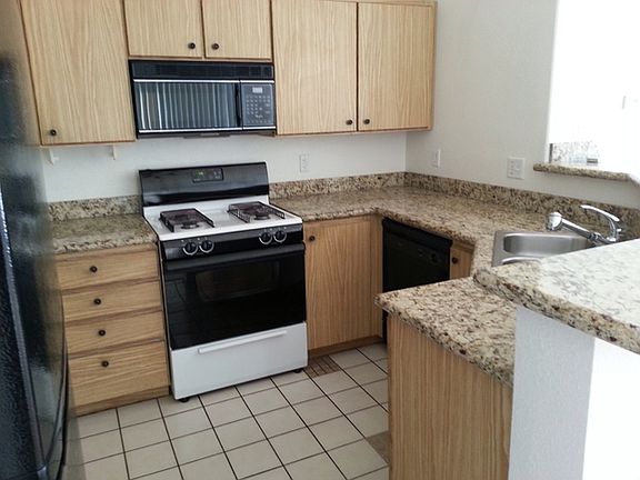 4th image of 7908 Lago Vista Ln