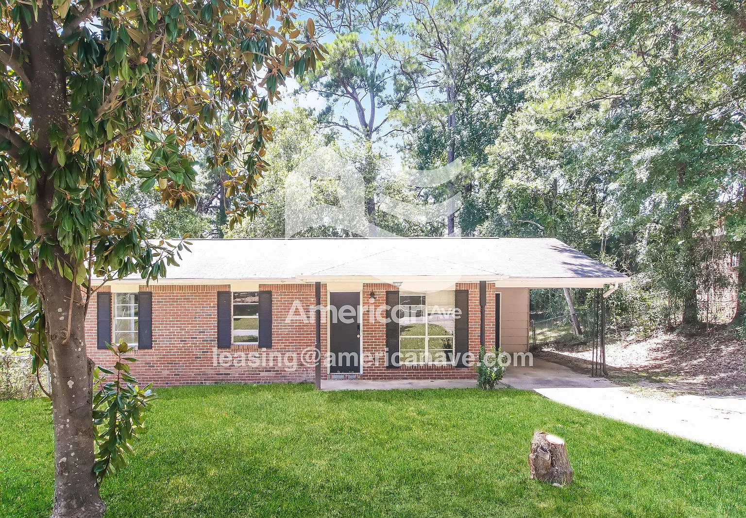 3 bed, 1.5 bath, 1025 sqft, $1,147 — Photo 1