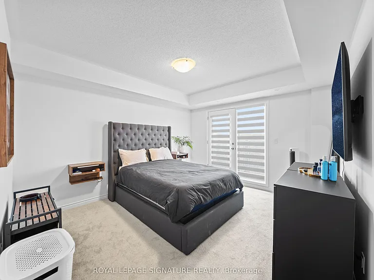 429 Dougall Ave — Photo 22