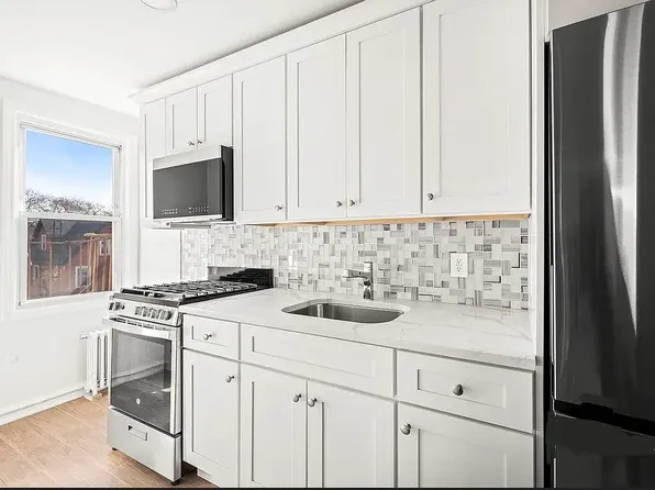 615 East 2nd Street image 1 of 4
