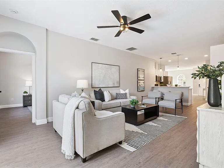 1209 Cathcart Cir — Photo 3