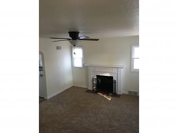30 North Dr photo 1