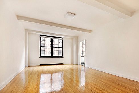 3rd image of 460 W 24th St APT 6B