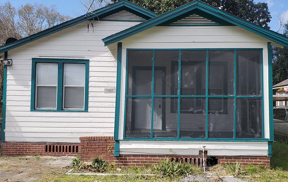 1st image of 742 Ontario St