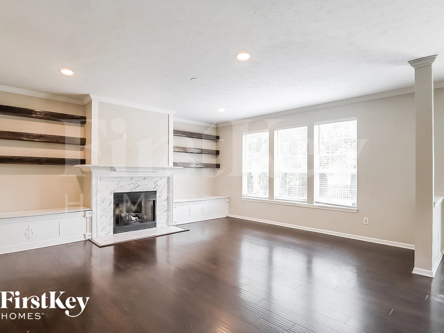 4 bed, 2.5 bath, 2406 sqft, $2,610 — Photo 3