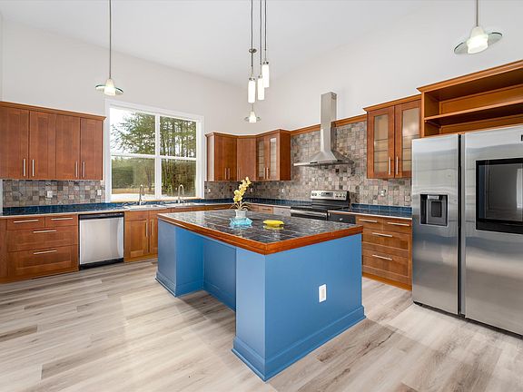 2nd image of 2301 Johnson Rd