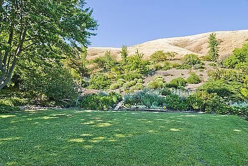 2nd image of 213 Rheem Blvd