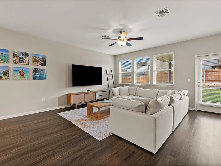 9809 Eloquence Dr — Photo 15