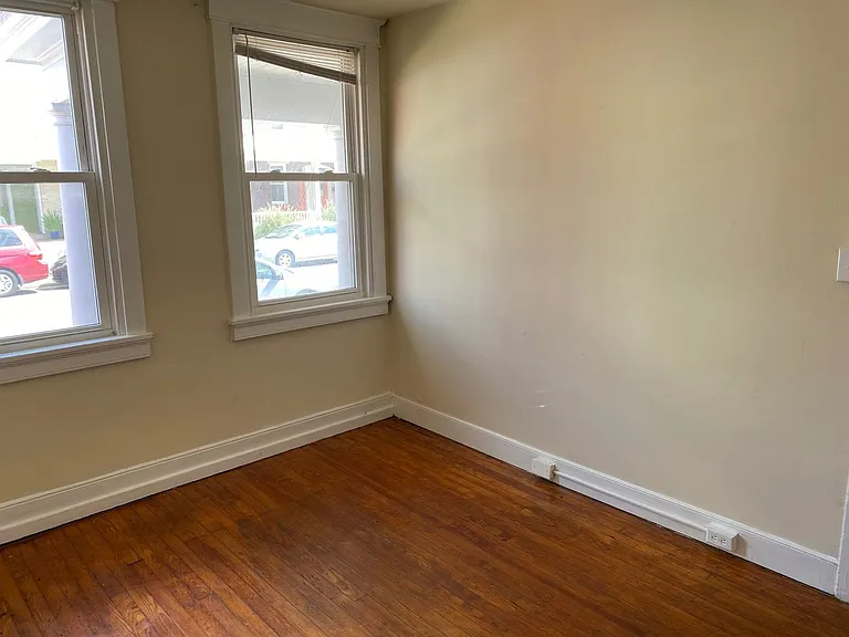 18 S Allen Ave — Photo 4