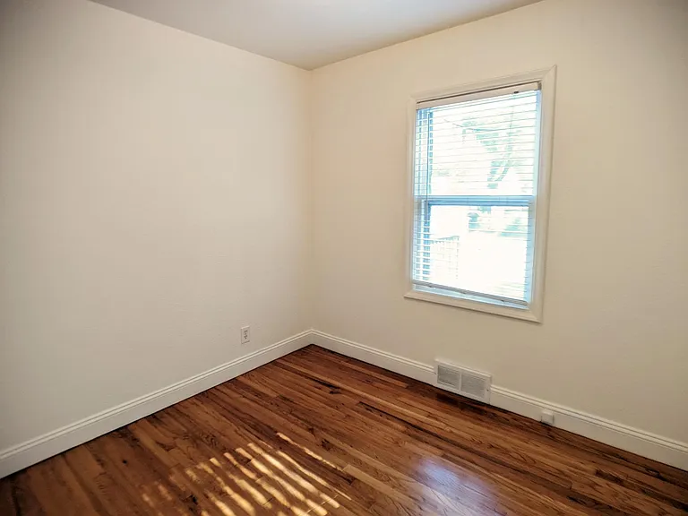7223 Beverly St — Photo 9