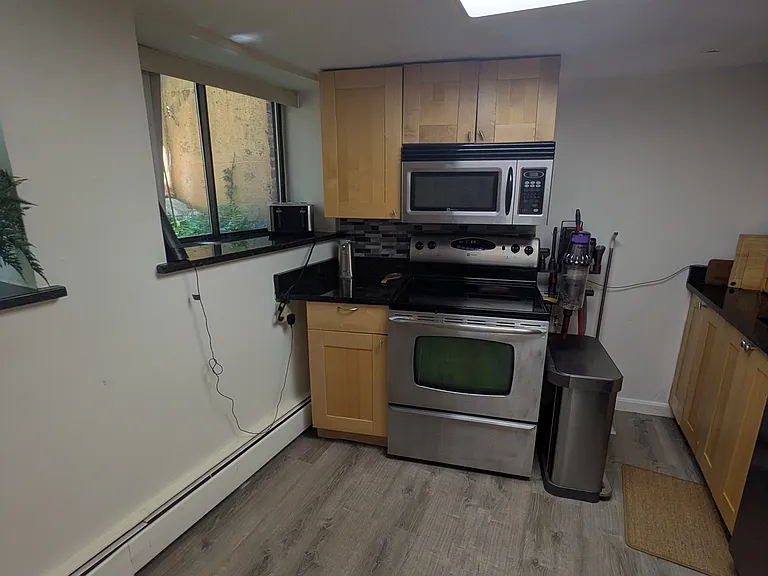 110 Lanark Rd #15 — Photo 6