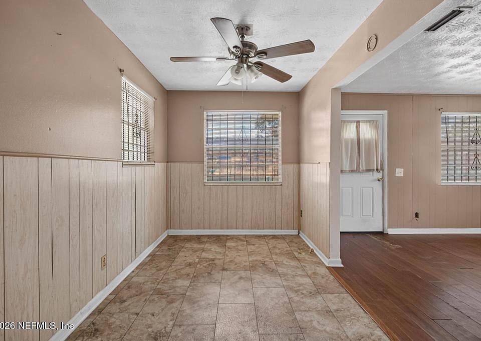 7th image of 2118 W 18TH Street