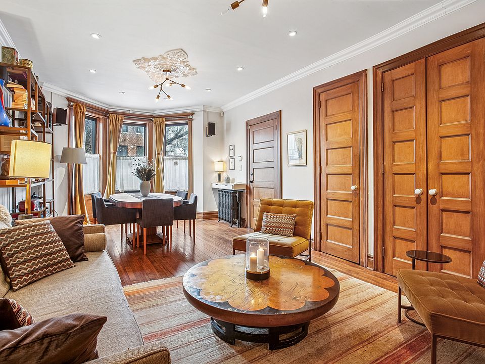 1st image of 124 Windsor Pl Floor 1