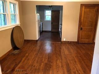 4th image of 11309 Linden Dr NW