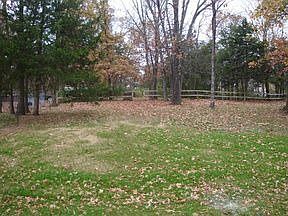 3rd image of 605 Shawn Dr