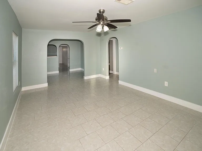 4826 Bristol St — Photo 5