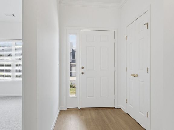 5th image of 153 Harbor Village Dr
