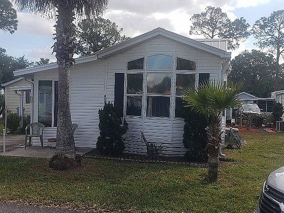 2nd image of 812 Mansion Ln