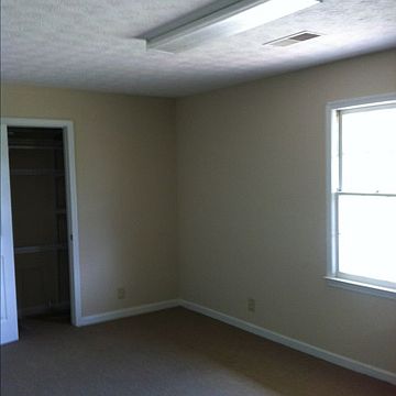 Building Photo 3