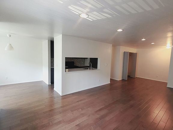 5th image of 209-219 22nd Ave S #209-21