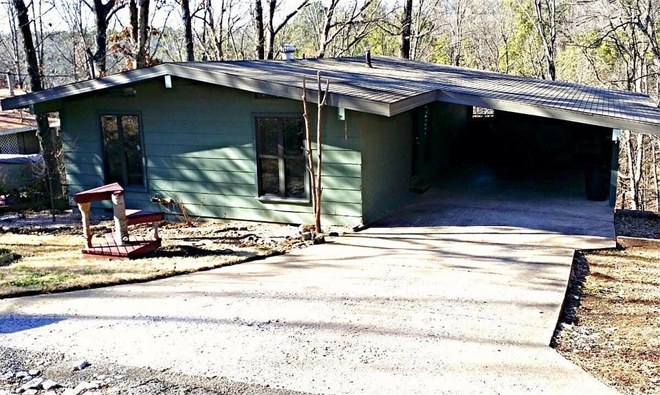 1st image of 100 Leicester Dr