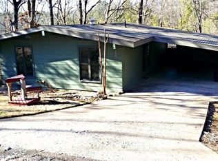 100 Leicester Dr, Bella Vista, AR 72714