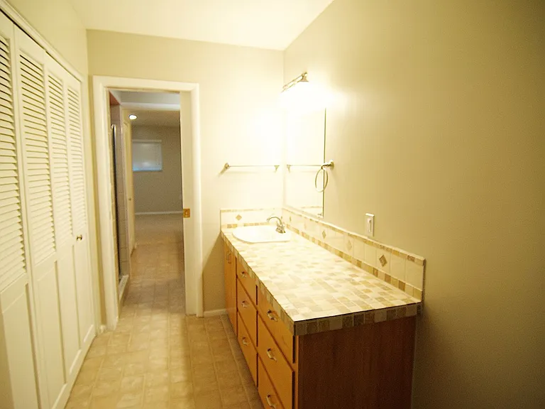 147 N 3900 E — Photo 13