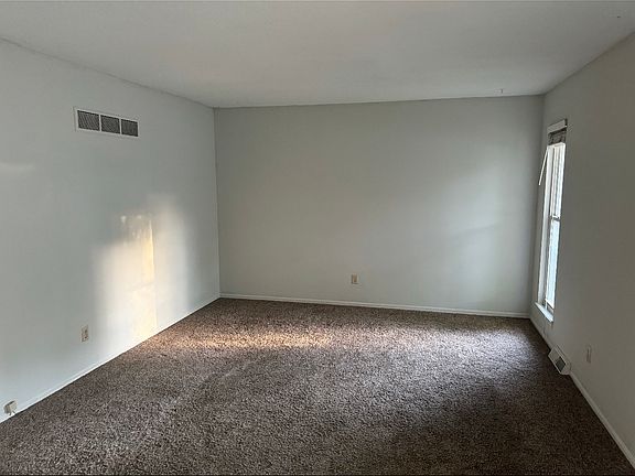 2nd image of 505 NE Grand Ave