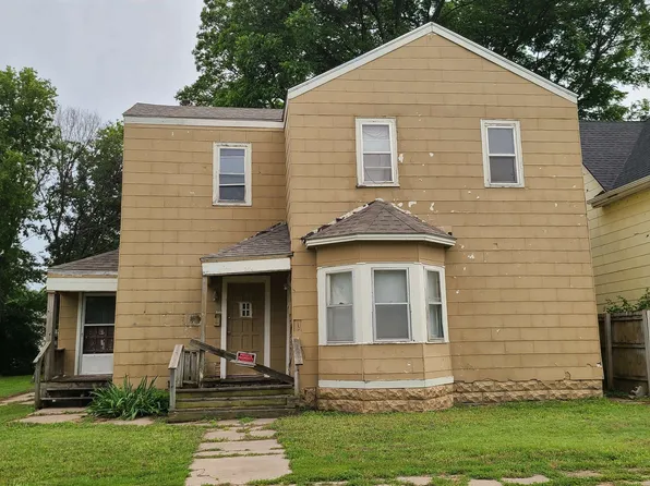 314 W Lincoln Ave, Wellington, KS 67152