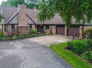 518 Maple Bluff Rd, Stevens Point, WI 54482