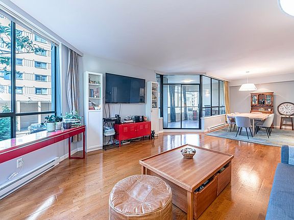 4th image of 738 Broughton St #203