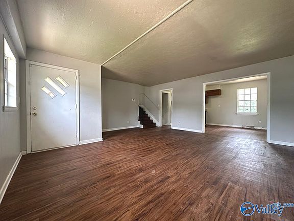 5th image of 2416 Redmont Rd NW