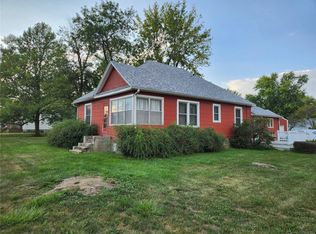 508 E College Ave, Shelbina, MO 63468