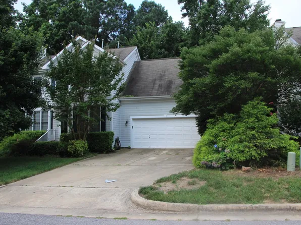 207 Cove Creek Dr, Cary, NC 27519
