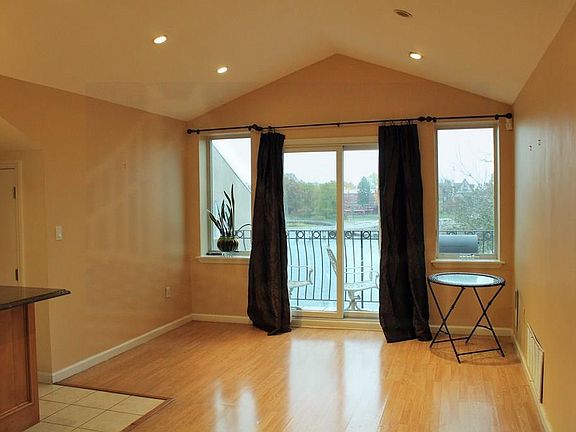 5th image of 1408 Outlook Ave