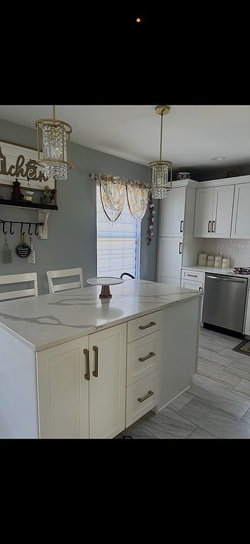 72 Clubhouse Ln - Property Image