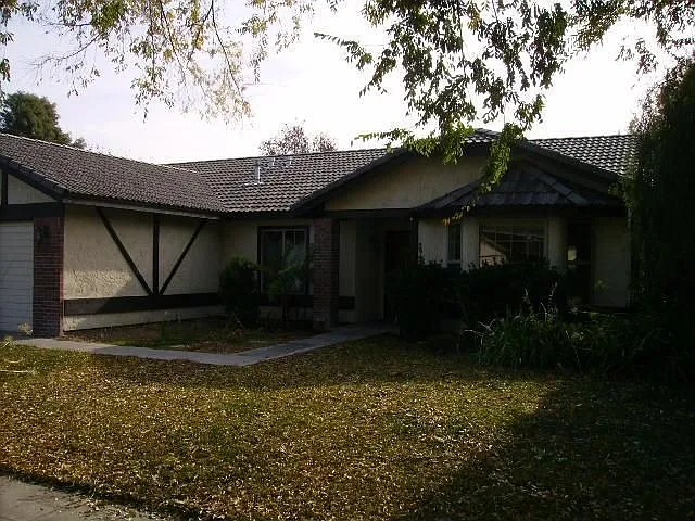 2576 Barstow Ave photo 1