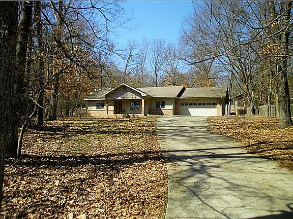 2nd image of 28 Basildon Dr