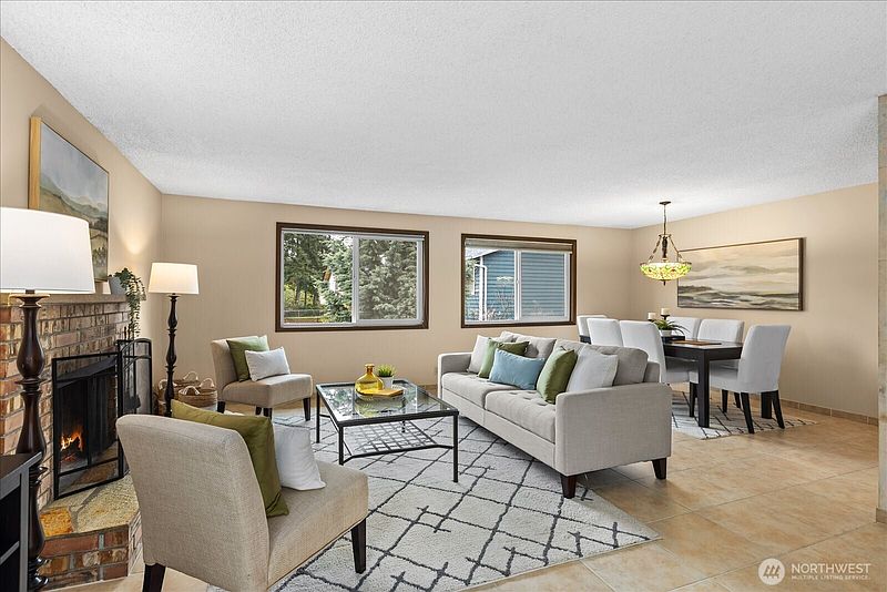 3rd image of 8505 236th Street SW