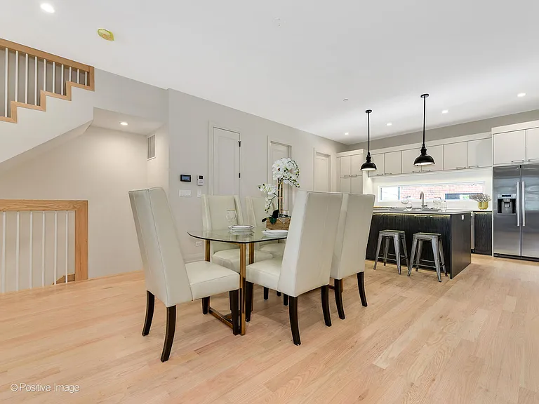 6915 N Western Ave #5 — Photo 4