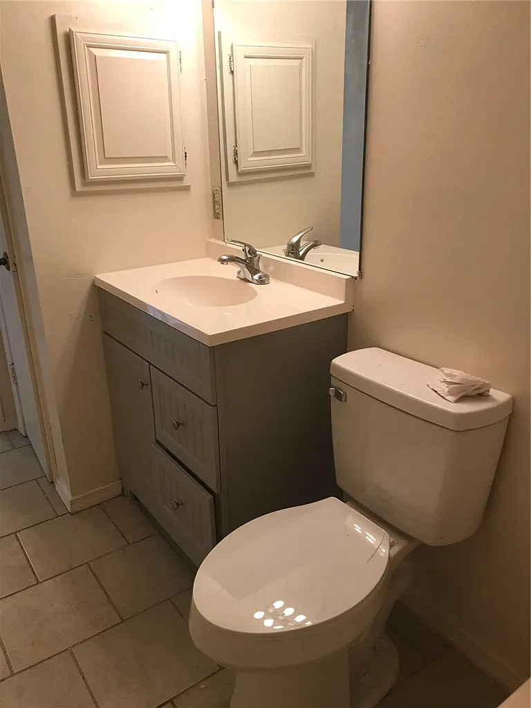 2 bed, 850 sqft, $1,199 — Photo 2