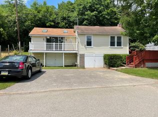 130 Causeway Dr, Franklin, PA 16323